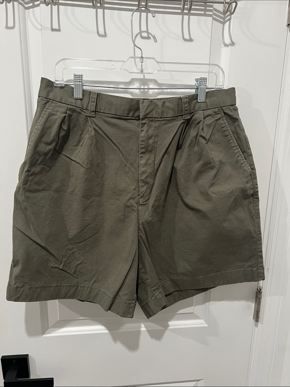 GAP Women's Olive Green‎ Flat-Front Shorts Size 14 Tall